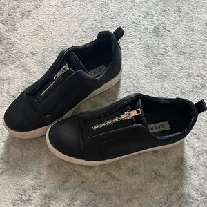 Steve Madden Black Slip On Sneaker with Zip